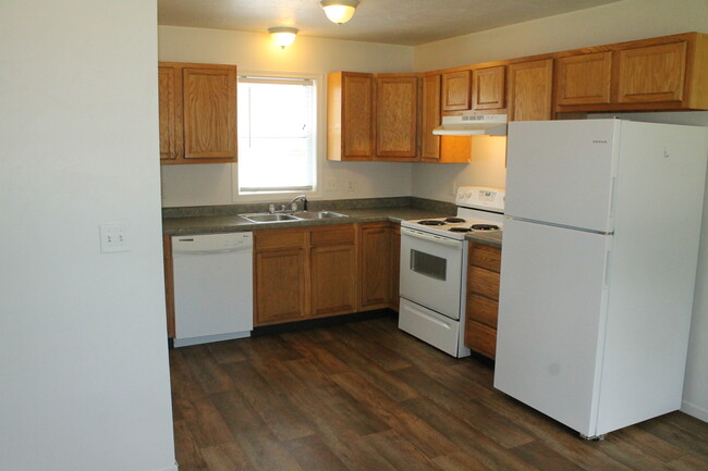 Kitchen - 1321 Roosevelt St