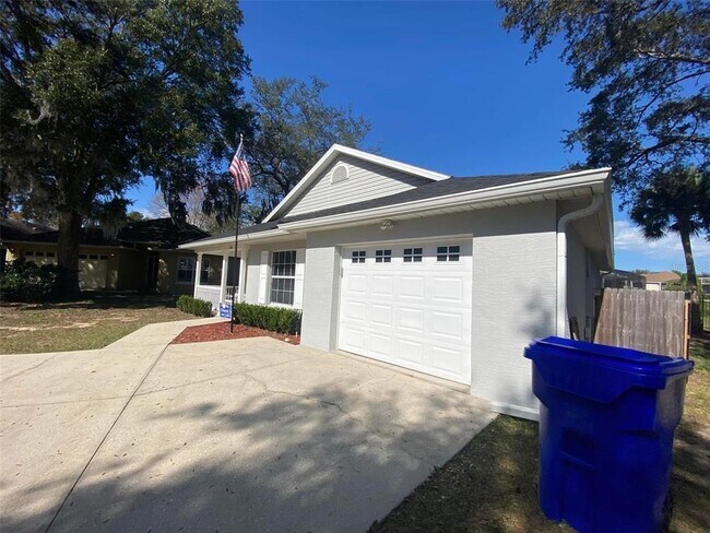 Building Photo - 1140 Juniper Ct