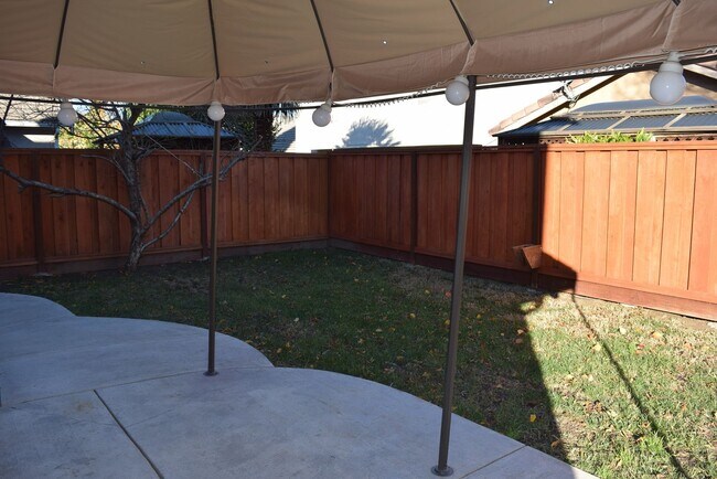 Building Photo - Spacious North Tracy Home – 4 Bedrooms | 2.5 Bathrooms