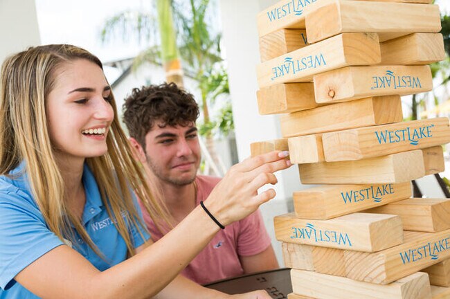 Building Photo - 15145 Cameo Ct