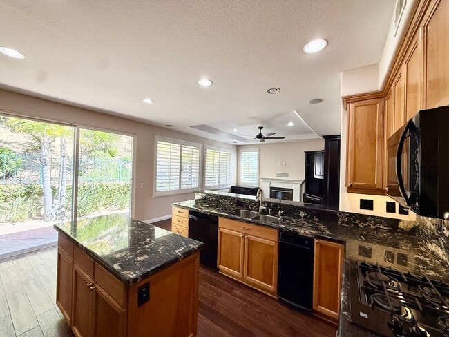 Building Photo - Gated 4 Bedroom 3 1/2 Bath Two Story Home