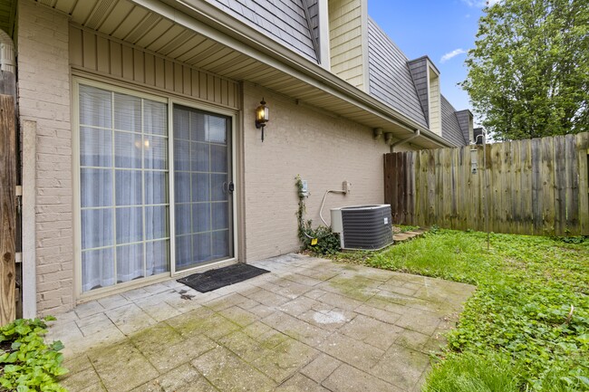 Building Photo - 149 Regency Point Path