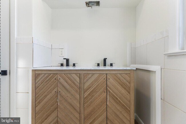 Building Photo - 26 Wilmer St