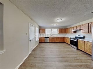 Building Photo - 6861 Maywood Cir