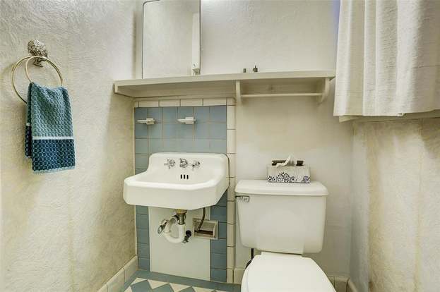Building Photo - 4145 Sarong Dr