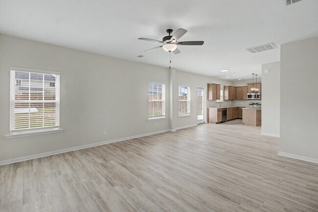 Building Photo - 319 Herty Ln