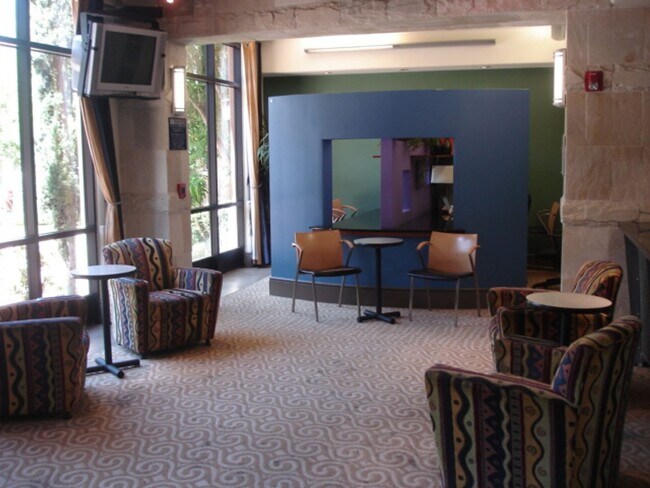 Building Photo - 24505 Town Center Dr