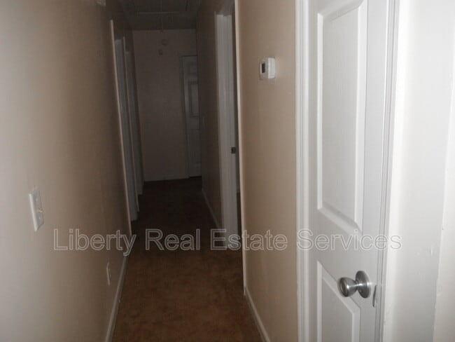 Building Photo - 928 Greenbriar Ct