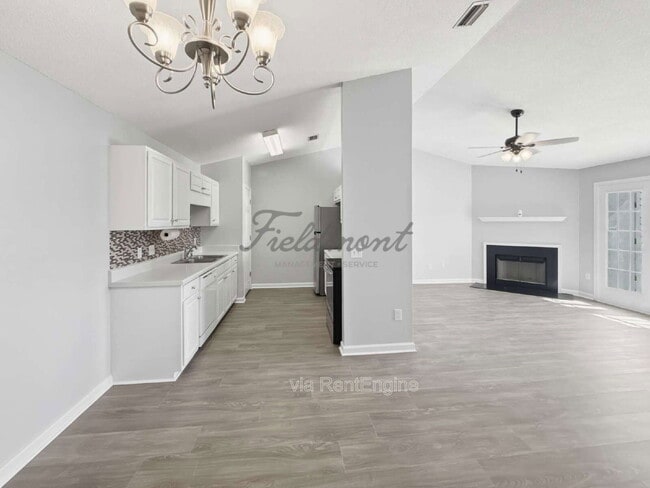 Building Photo - 107 Pelham Square Way