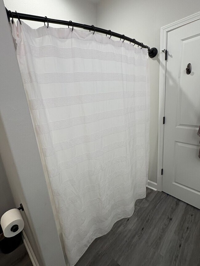 Building Photo - 3013 Sue St