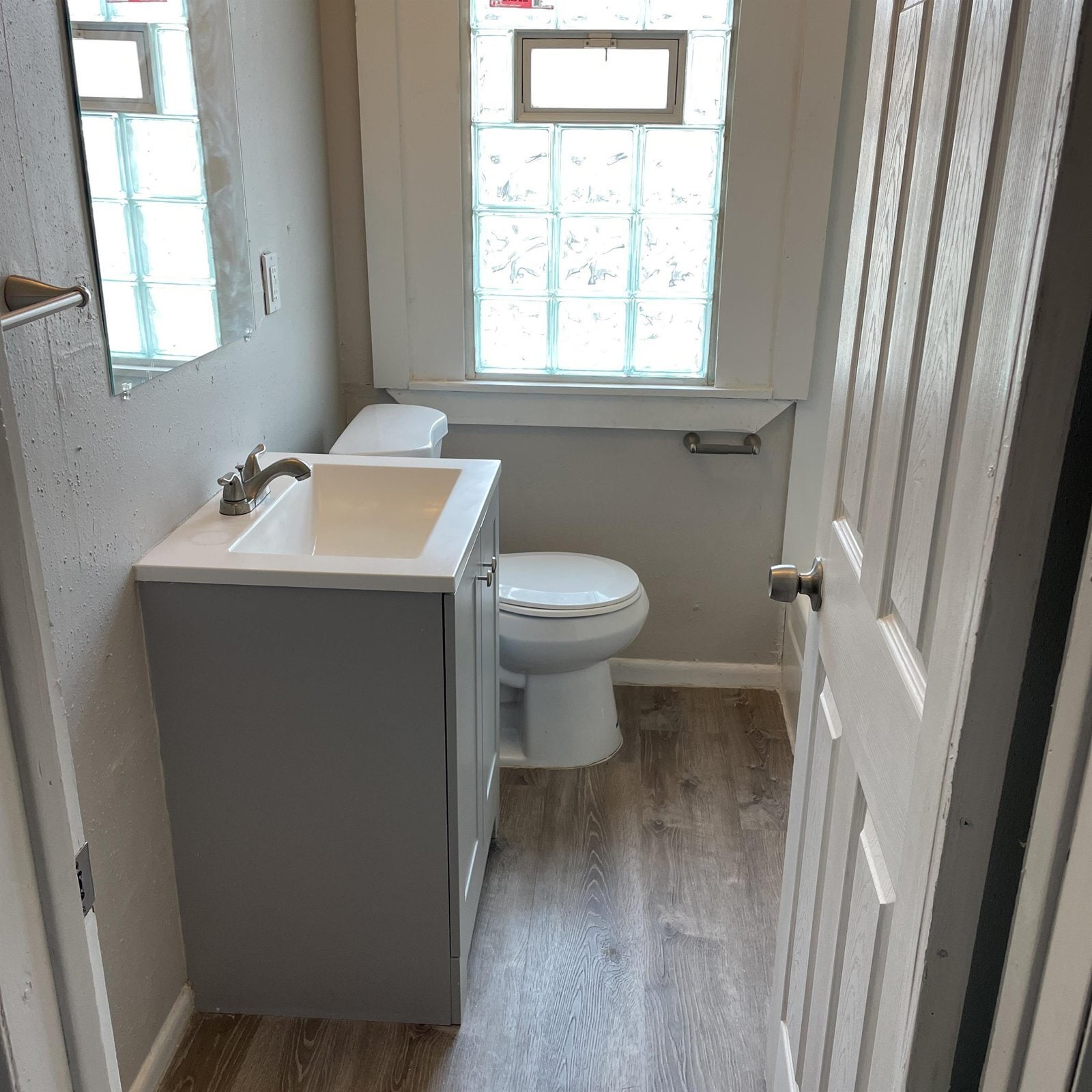 Building Photo - 4031 W Fairmount Ave