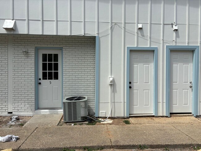 Building Photo - WaveHaus