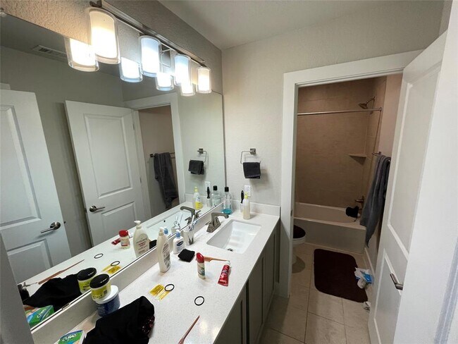 Building Photo - 8412 Cottage Rose Dr