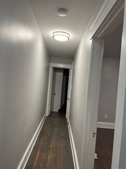 Building Photo - 1348 Easton Ave