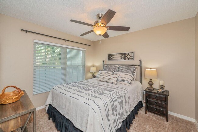 Building Photo - 4276 Calinda Ln