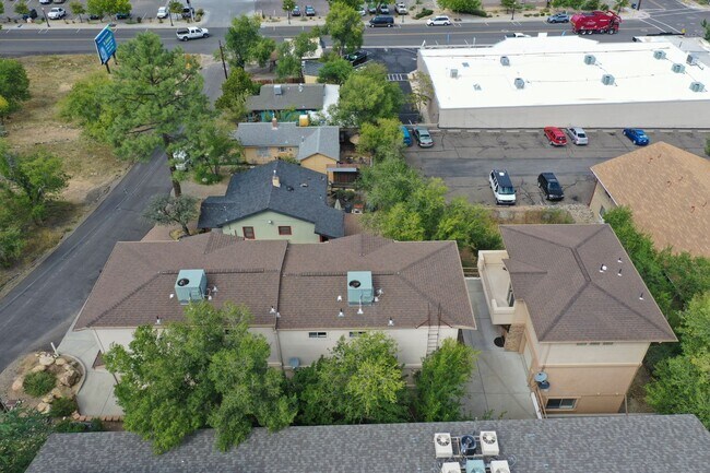 Building Photo - 221 Spring St