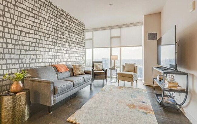 Primary Photo - Highrise Condo in the Heart of Music City!