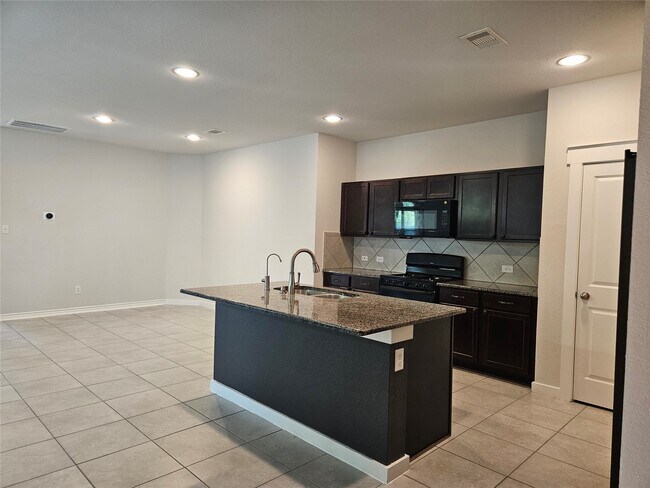 Building Photo - 2833 Bretton Woods Dr