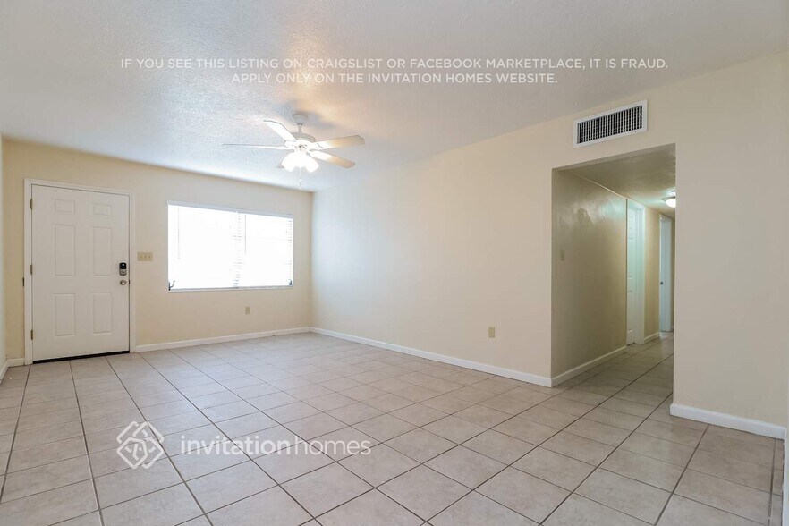 Building Photo - 1732 Rhoades Terrace