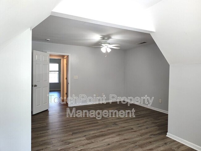 Building Photo - 3627 Pauline Ln