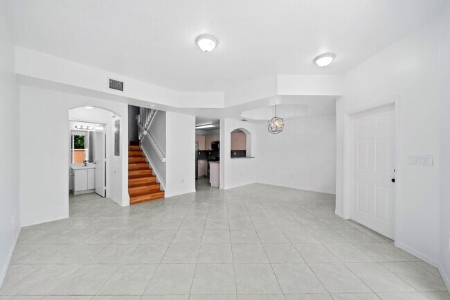 Building Photo - 717 SW 107th Ave