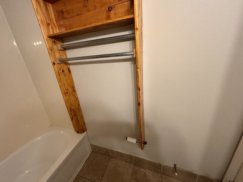 Building Photo - 409 Elm Forest Loop