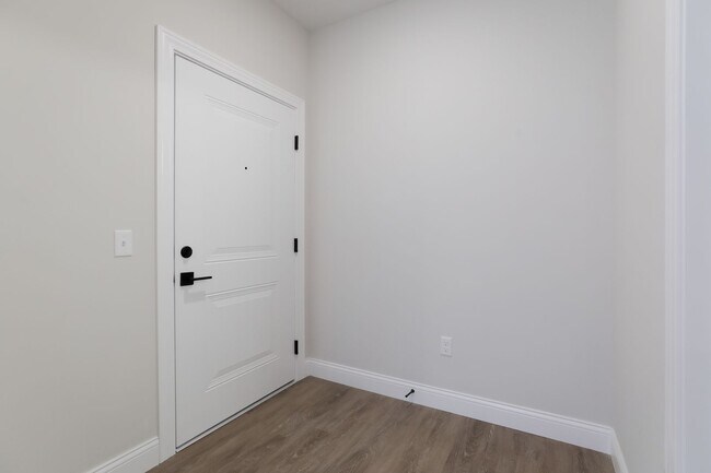 Building Photo - Lofts on State