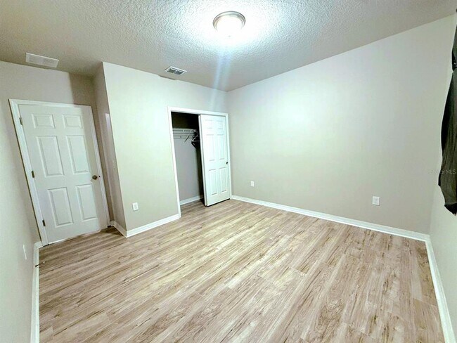 Building Photo - 706 Alta Vista Ct