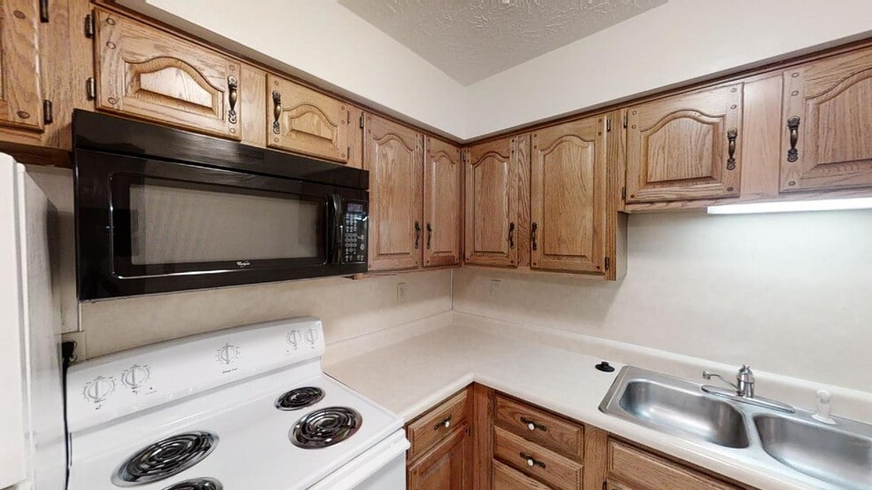 Building Photo - Stratford II