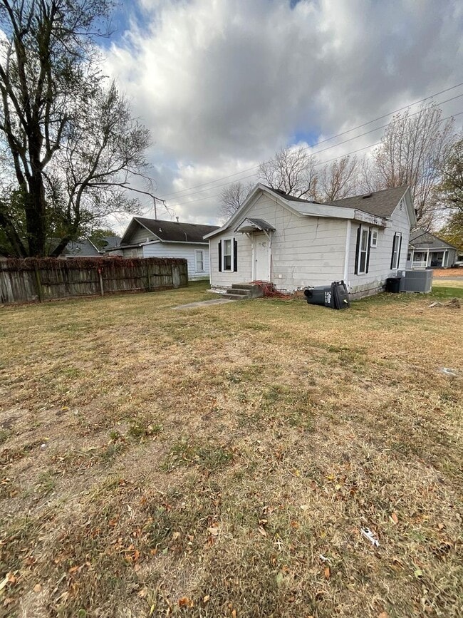 Building Photo - Very Cute 1br/1ba Home For Rent!