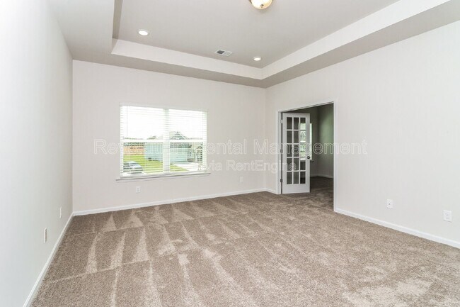 Building Photo - 415 Sierra Pt
