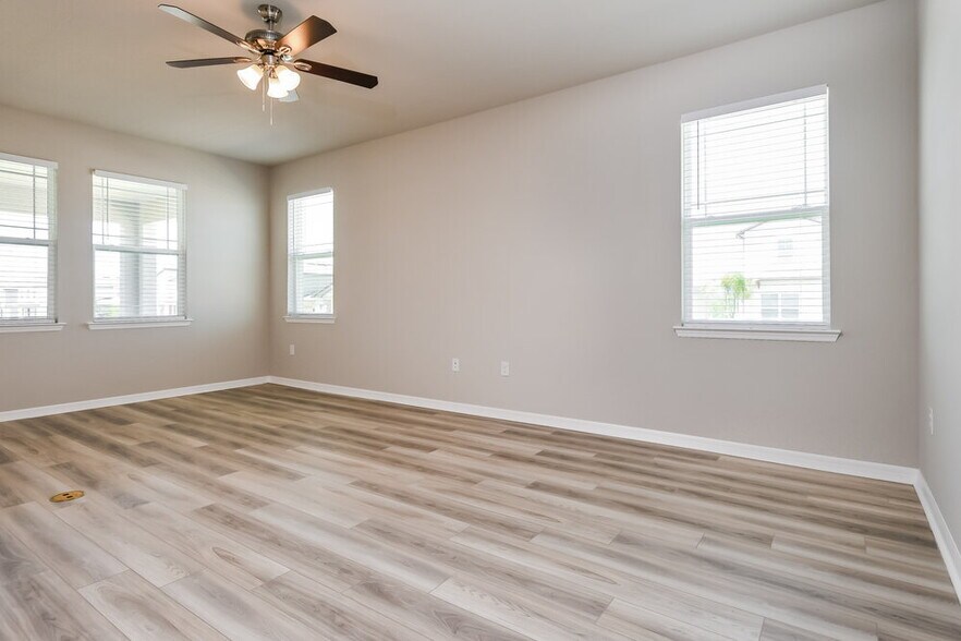 Building Photo - 2335 Raven Rdg Dr