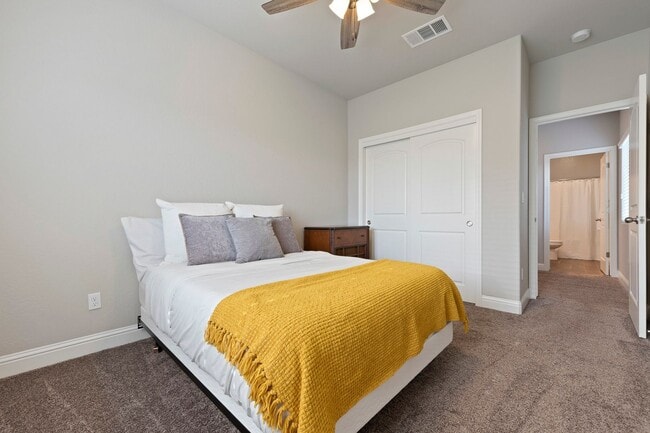 Building Photo - Clovis Eastside Home, 4BR/3.5BA, Built 201...