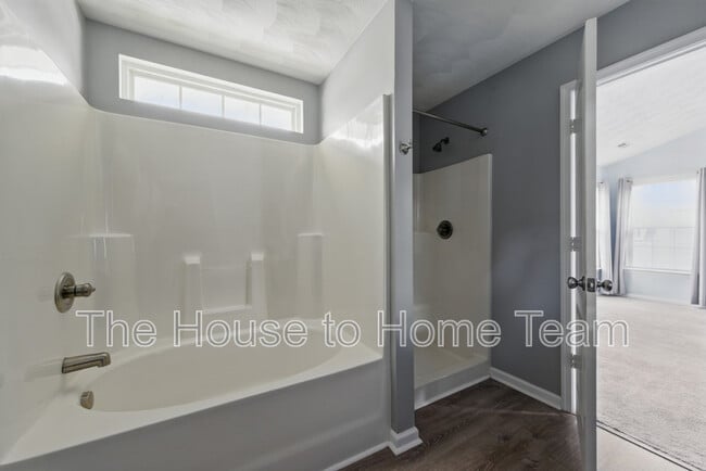 Building Photo - 1023 Snead Dr