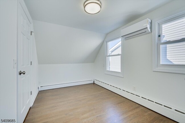 Building Photo - 432 Rosetta Pl