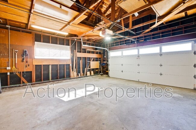 Building Photo - 2329 Trenton Dr