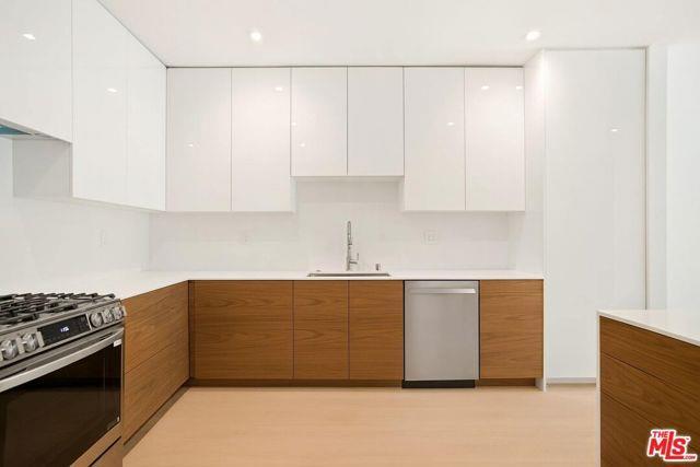 Building Photo - 10630 Wilkins Ave