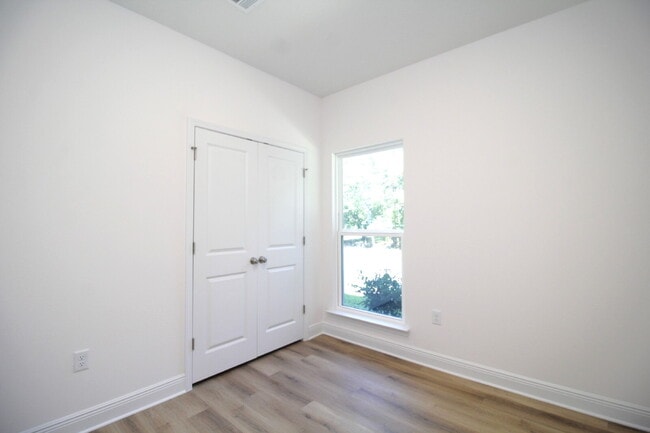 Building Photo - Brand New Construction in Downtown Pensacola!