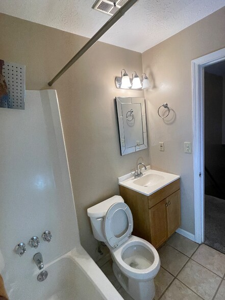 Building Photo - 8310 Damascus Cir