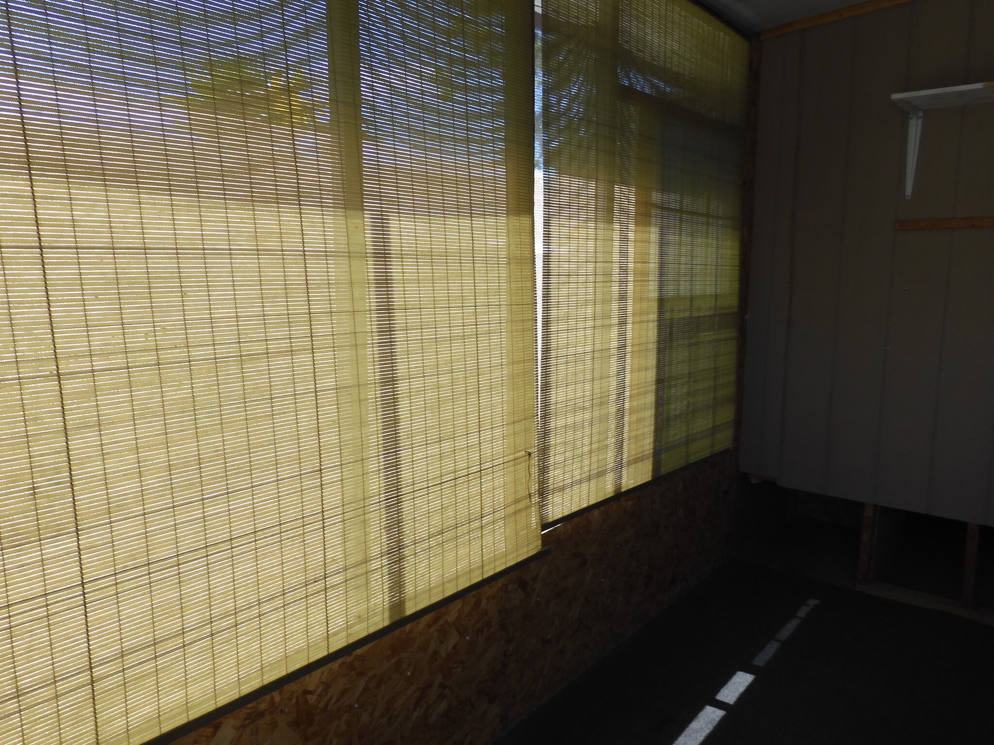 NEW SHADES IN LANAI - 7831 Sunrunner Dr