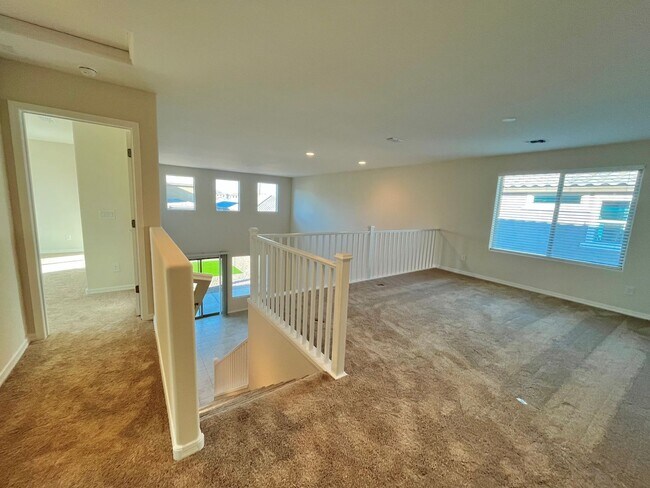 Building Photo - Home in Litchfield Park at Canyon Views! 2 MASTER SUITES!