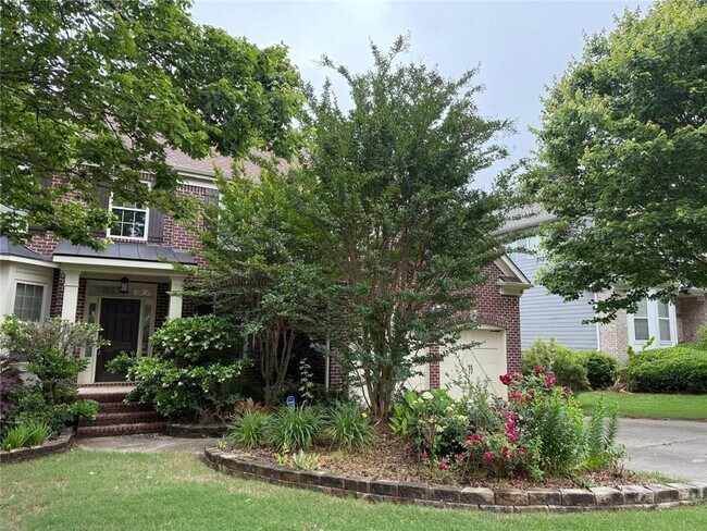 Primary Photo - 1880 Manor View