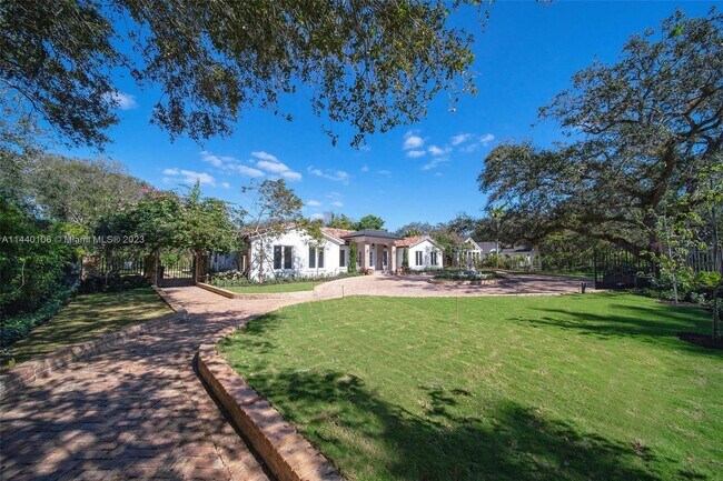 Building Photo - 9435 SW 100th St