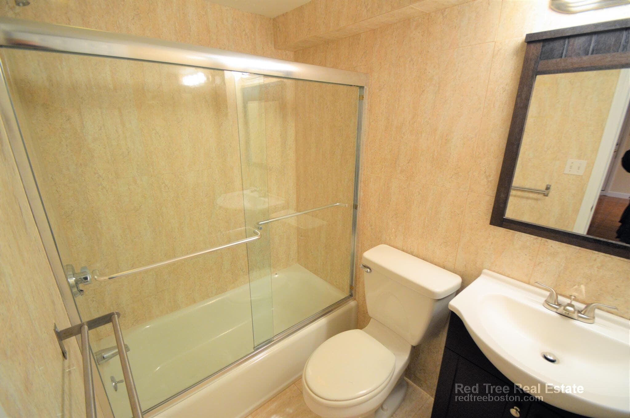 Building Photo - 79 Thatcher St