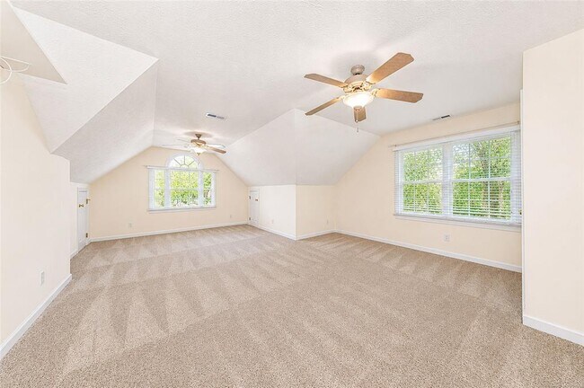 Building Photo - 3948 Penzance Pl