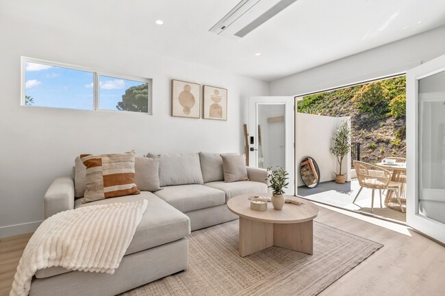 Building Photo - 2691 Palomino Cir