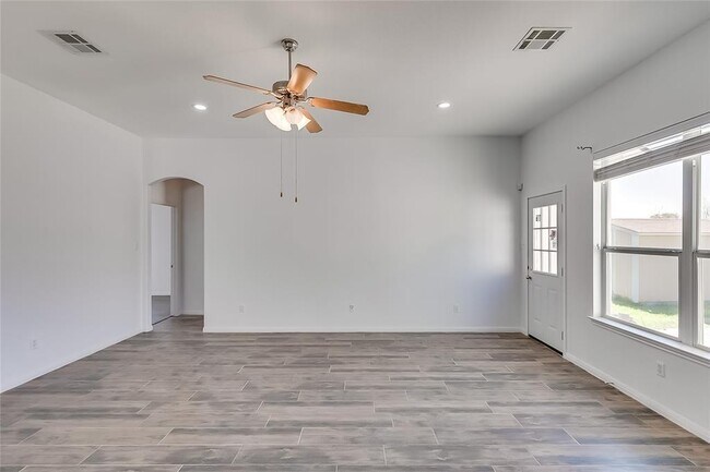 Building Photo - 149 Bobbin Cove