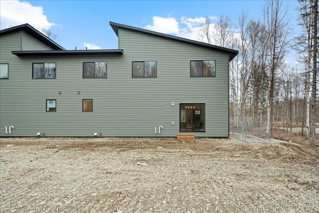 Building Photo - 7442 N Paw St