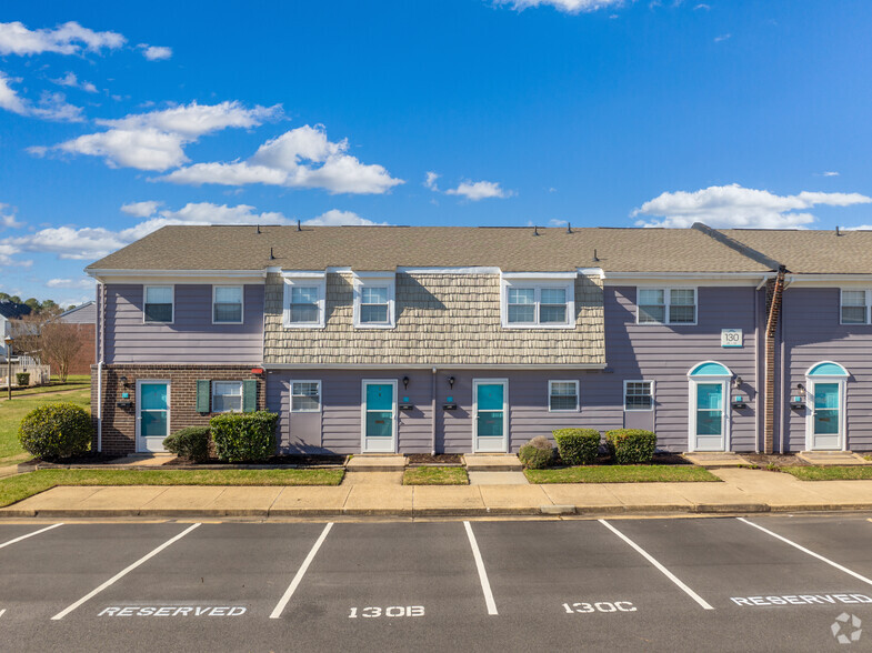 Primary Photo - Gateway Townhomes