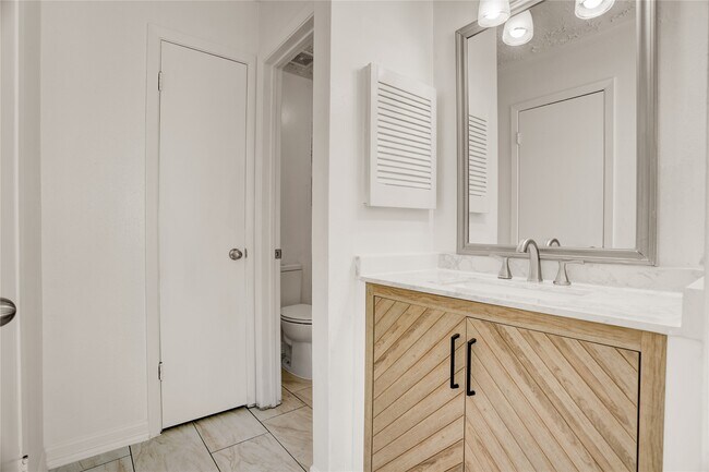 Building Photo - 5437 Ridge Wind Ln